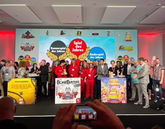 Alle Sieger beim Spiel des Jahres 2025 auf der Bühne